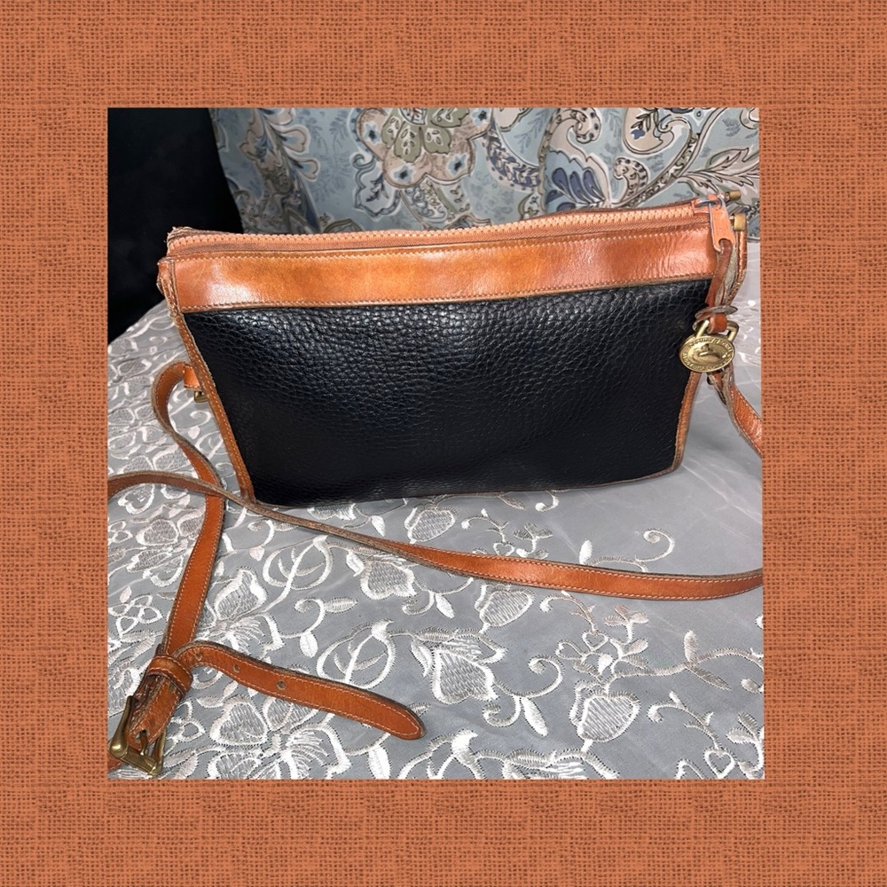 Vintage Dooney & Bourke cross body shoulder bag - Picture 4 of 10